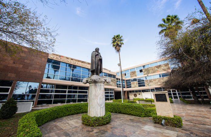 Celebra Colegio de Historia de la UANL 50 aniversario
