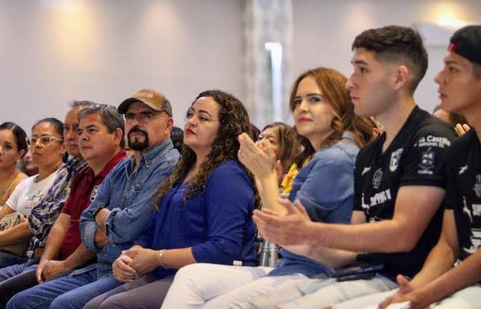 Clara Luz promete destrabar incentivos para los deportistas