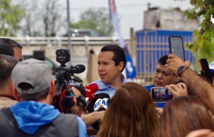 Propone Daniel Carrillo cero baches en dos años