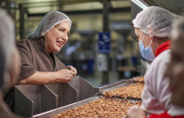 Busca Xóchitl Gálvez apoyo integral para mujeres trabajadoras