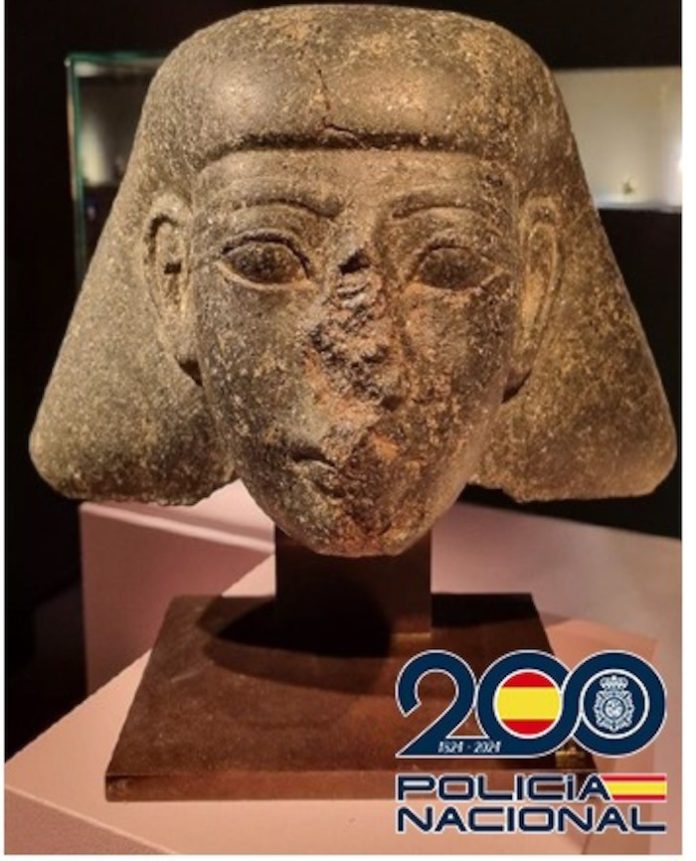 Detienen en España a un hombre por la venta ilícita de una escultura egipcia