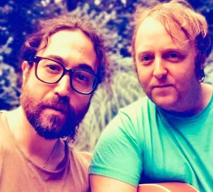 Hijos de Paul McCartney y John Lennon lanzan canción juntos