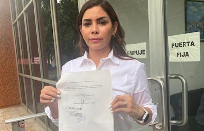 Karina Barrón denuncia penalmente a vocero de MC por presunta corrupción