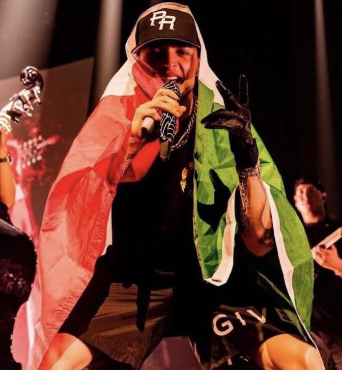 Peso Pluma se corona con un nuevo Guinness World Record