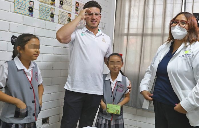 Programa “Ver bien para aprender mejor” beneficia a 13 mil alumnos de Juárez