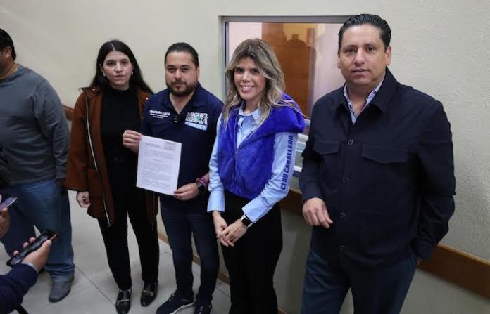 Exigen candidatos del PAN solucionar problemática de transporte que enfrenta el sector de la Ermita en Santa Catarina