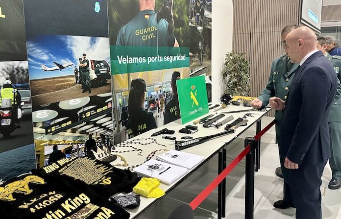 Detienen a 32 miembros de la banda juvenil Latin Kings en Cataluña