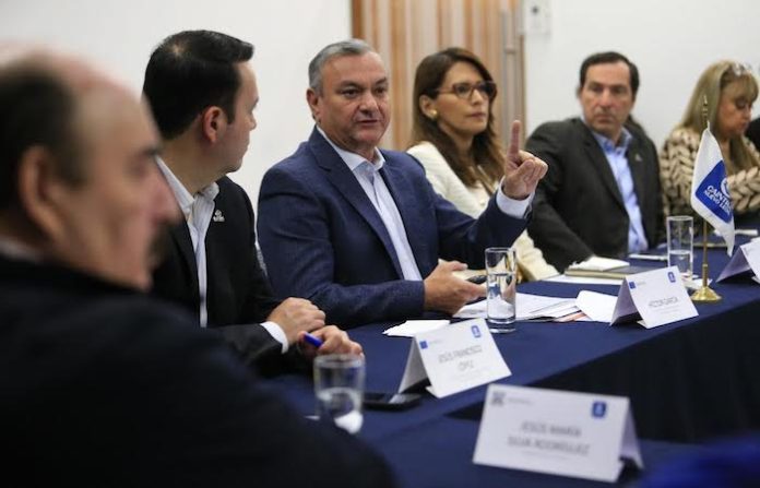 Ante empresarios Héctor García promete “Cero corrupción en el nuevo Guadalupe”