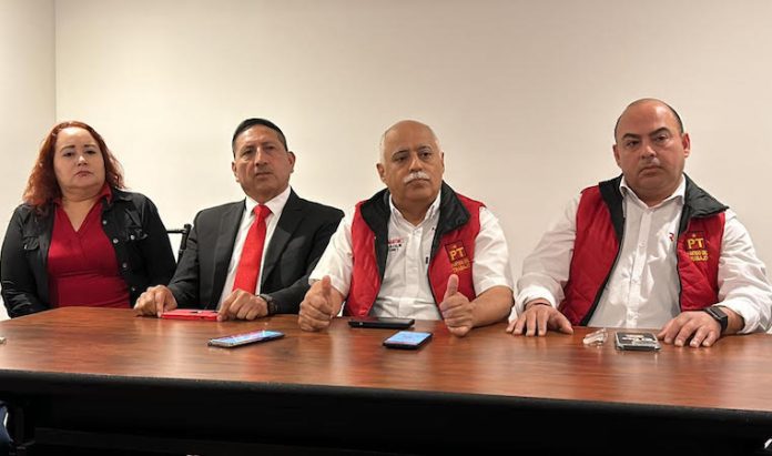 Oficialmente Ranulfo Martínez va por la alcaldía de Monterrey con los colores del PT