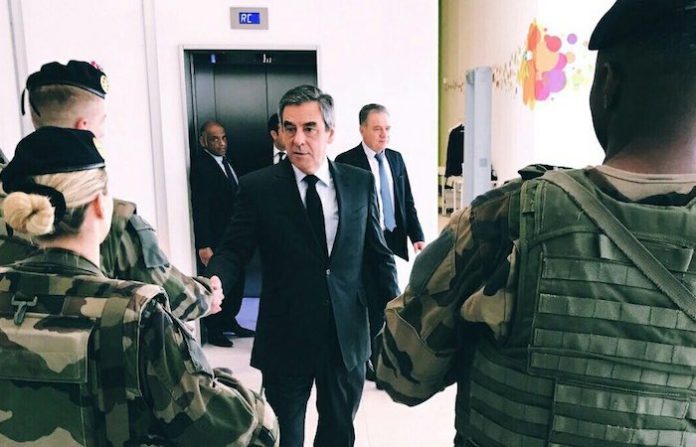 Corte francesa confirma condena de ex primer ministro Fillon por caso de empleo ficticio