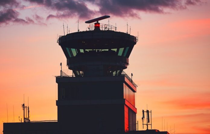 Más de 2.000 vuelos cancelados en Europa por huelga de controladores aéreos franceses