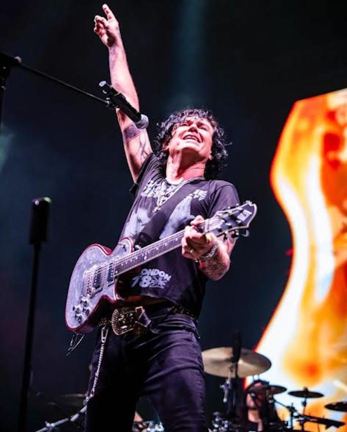 Caifanes rinde homenaje a las madres buscadoras de Orizaba con “Antes de que nos olviden”