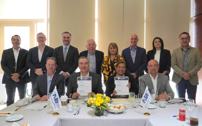 Dialogan con empresarios independientes Waldo Fernández y Judith Díaz