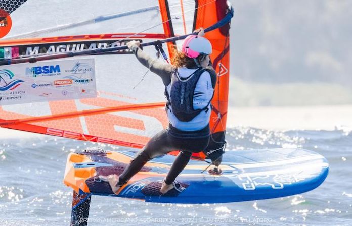 Mariana Aguilar cierra en el Top 10 de la Semana Olímpica Francesa de vela