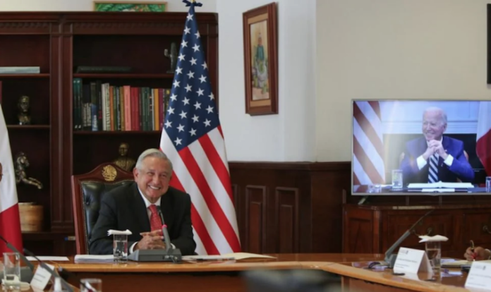 Presidentes de EU y México discuten intentos por reducir migración