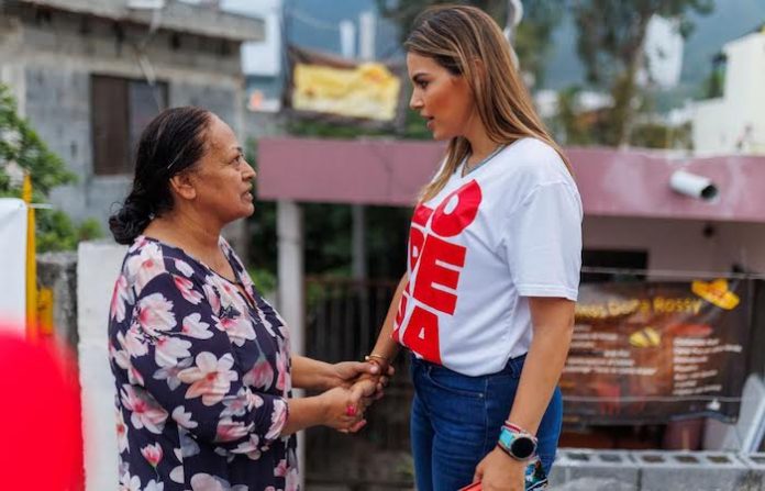 Denuncia Lorena de la Garza agua contaminada al sur de Monterrey