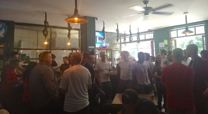 Consumo excesivo de alcohol entre jóvenes: “Un problema que el Reino Unido no quiere afrontar”