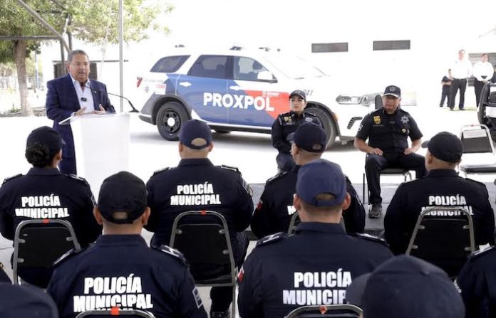 Otorga Escobedo 34 ascensos a elementos de la Secretaría de Seguridad Ciudadana