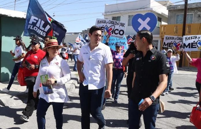 César Garza Arredondo se compromete a mejor el mantenimiento de las vialidades en Apodaca