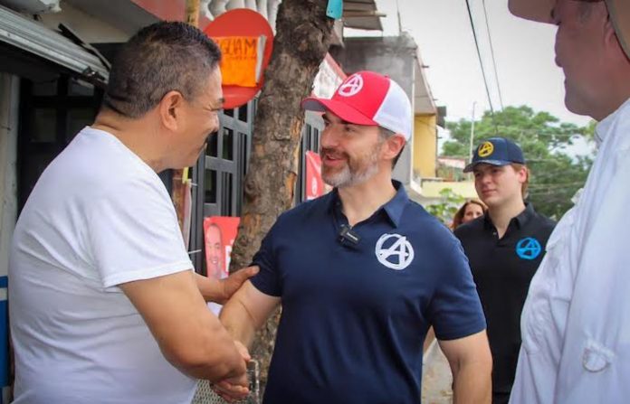 Confía Adrián de la Garza en obtener la preferencia de los regiomontanos el próximo 2 de junio