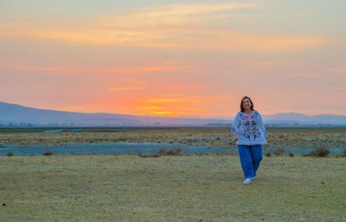 Llama Xóchitl Gálvez a jóvenes a defender la democracia