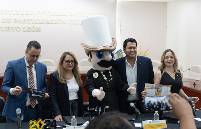 Firman IEEPCNL y CANIRAC convenio de colaboración