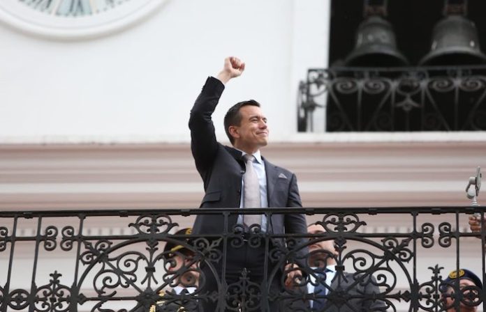 Noboa dice que gobierno de Ecuador no se rinde ante golpistas y que vencerá en las urnas