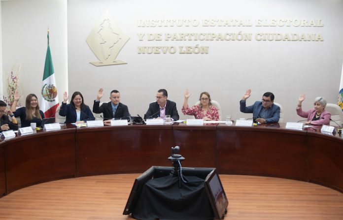 Autoriza IEEPCNL candidaturas a Morena y coalición
