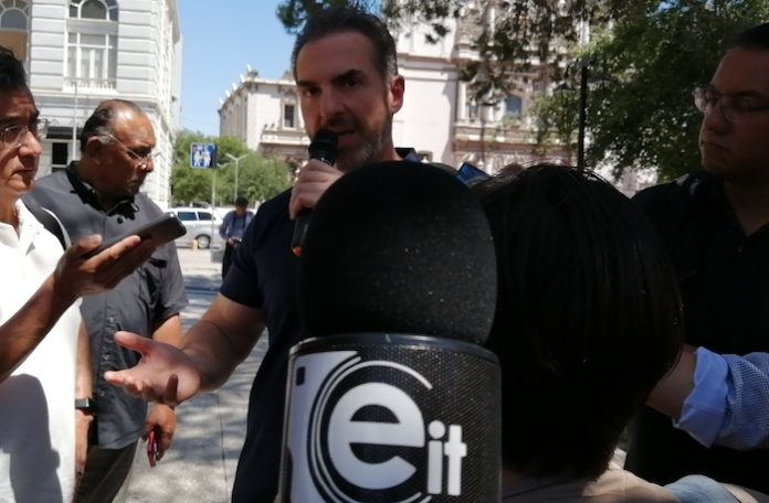 Recorre Adrián de la Garza centro de Monterrey