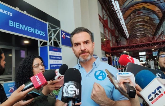 Adrián de la Garza confirma inversión aproximada a 2 mil doscientos millones en obras de infraestructura con prioridad en Monterrey