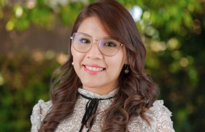 Mujeres abren camino a la electromovilidad: Nhiura Coaquira