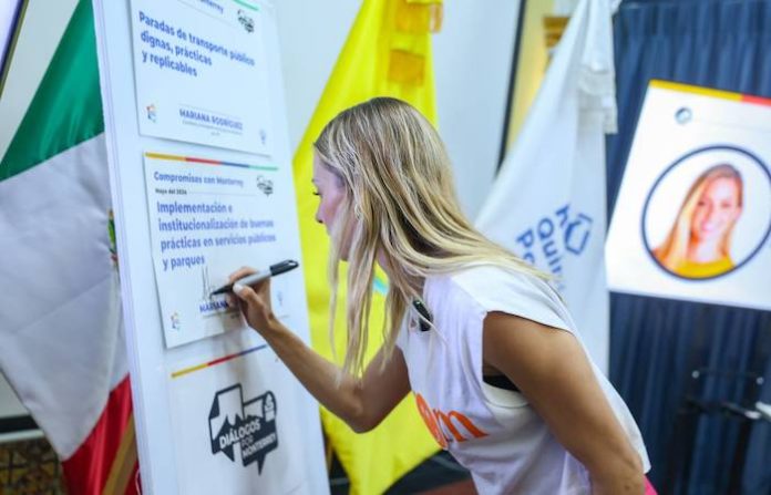 Firma Mariana compromisos con Centro Civitas