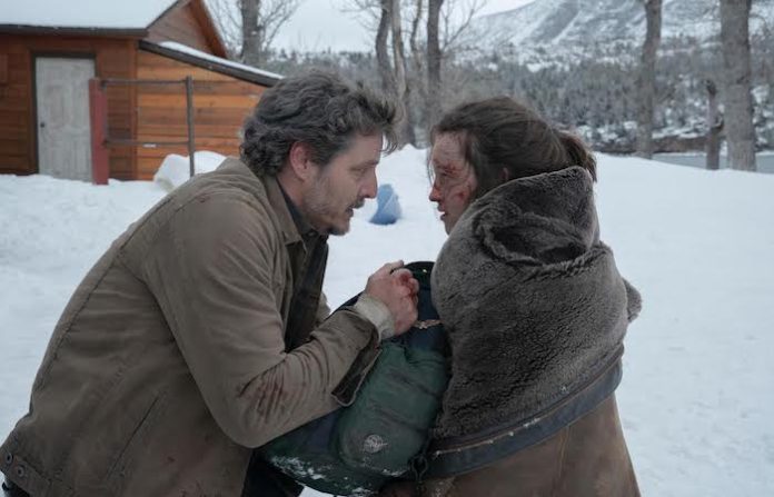 Primeras imágenes de Bella Ramsey e Isabela Merced como Ellie y Dina en la segunda temporada de “The Last of Us”