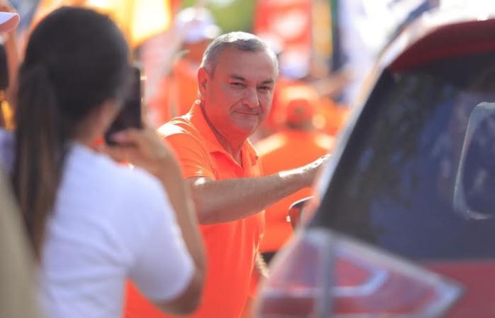 Héctor García propone dignificar la labor de policías en Guadalupe