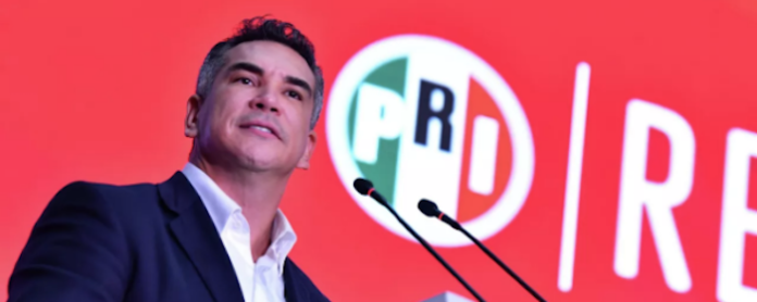 El líder del PRI insiste en que Máynez está “al servicio” de MORENA