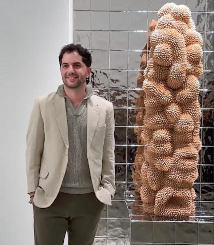 Otorgan premio internacional a ExaUDEM por obra cerámica