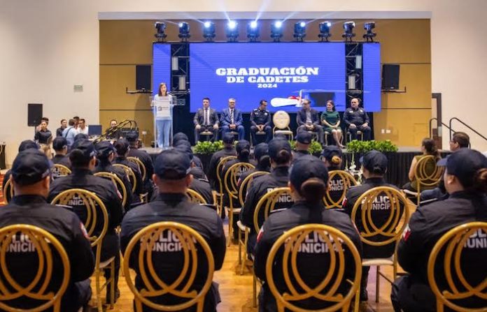 Gradúa Guadalupe a Policías; la mayoría son mujeres
