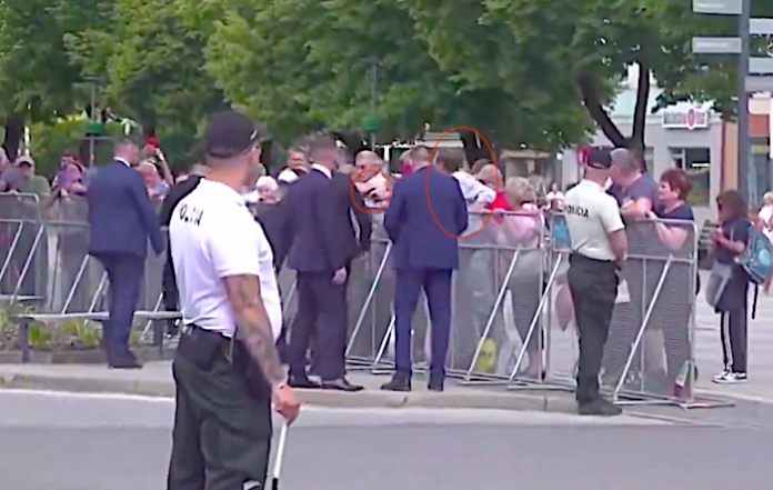 Video: El primer ministro de Eslovaquia fue inducido al coma tras ser operado por ataque en su contra