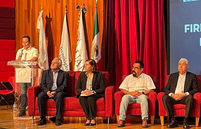 Se adhiere Héctor Castillo al Acuerdo Ciudadano por la Paz