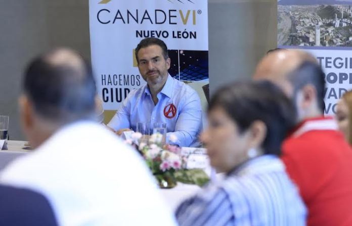 Adrián de la Garza anuncia propuestas para el desarrollo inmobiliario