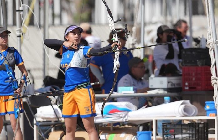 Logran arqueras de UANL medalla de oro en equipo femenil
