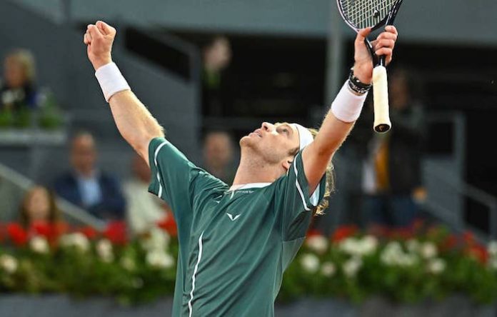 Musetti y Rublev encabezan Chengdu y Hangzhou, y Alcaraz vuelve en la Laver Cup