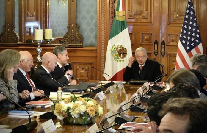Blinken miente sobre expropiación de minera de EU en costas de Yucatán, según México