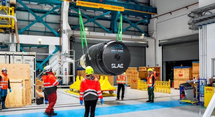 La cámara digital más grande del mundo llega a Chile para mapear el universo