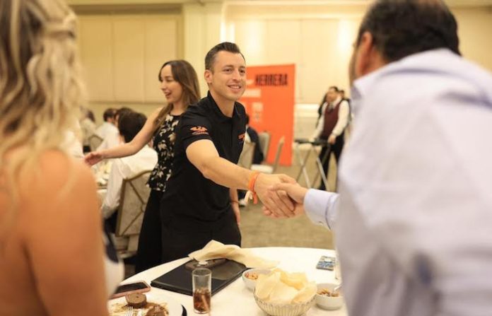 Ofrece Luis Donaldo Colosio Riojas evolucionar la economía del país