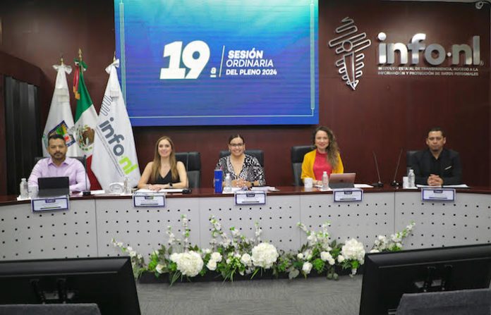 Impone INFONL multas a 1 funcionaria y 2 alcaldes de Nuevo León