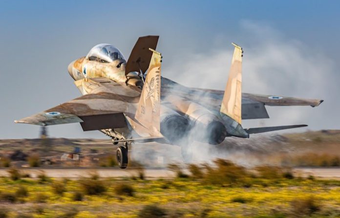 Israel procede al ataque contra tropas sirias en Al Suwayda para defender a los drusos