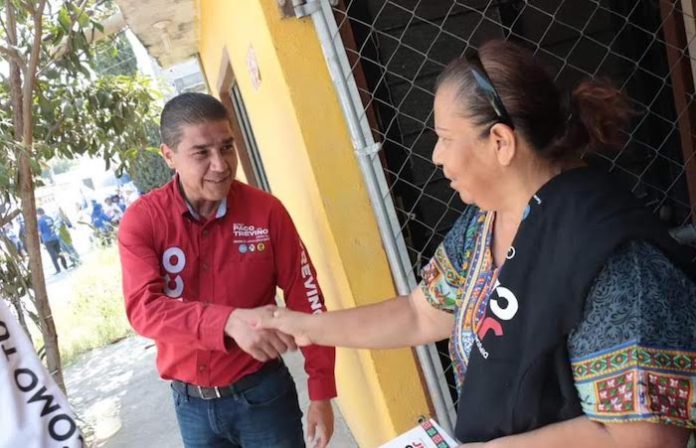 Aún ganando la elección Paco Treviño seguirá recorriendo las calles de Juárez