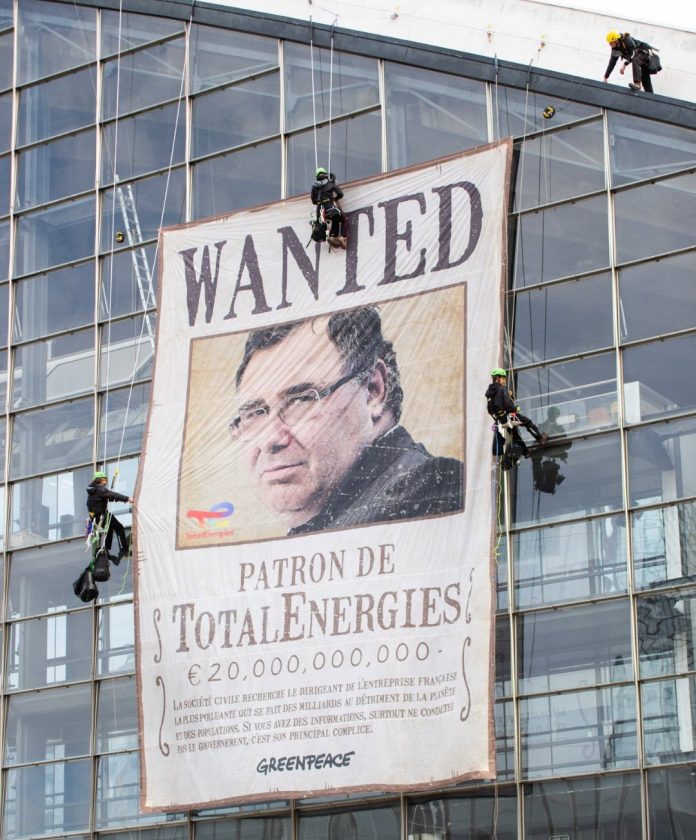 Al menos 173 activistas ambientales detenidos en París por protestas