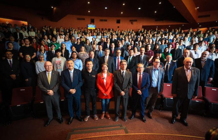 Impulsarán Colosio y Herrera salarios laborales equitativos